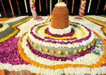 Rudraksha Shivling on Mahashivratri by Maharshi Keshvananda Rudraksha Shivling on Mahashivratri by Maharshi Keshvananda